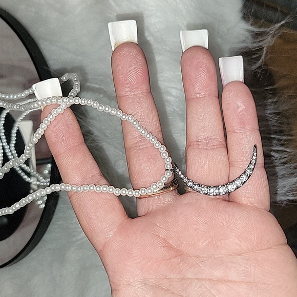 Simply Vera Wang Pearl Necklace Bundle. - Picture 4 of 7